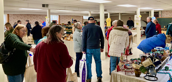 Small Business Saturday Shop Hop with the Oxford Farmers' Market